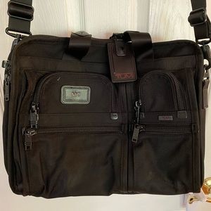 Tumi alpha 2 shoulder bag